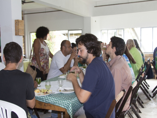 Almoço no restaurante da cooperativa do Vale Encantado